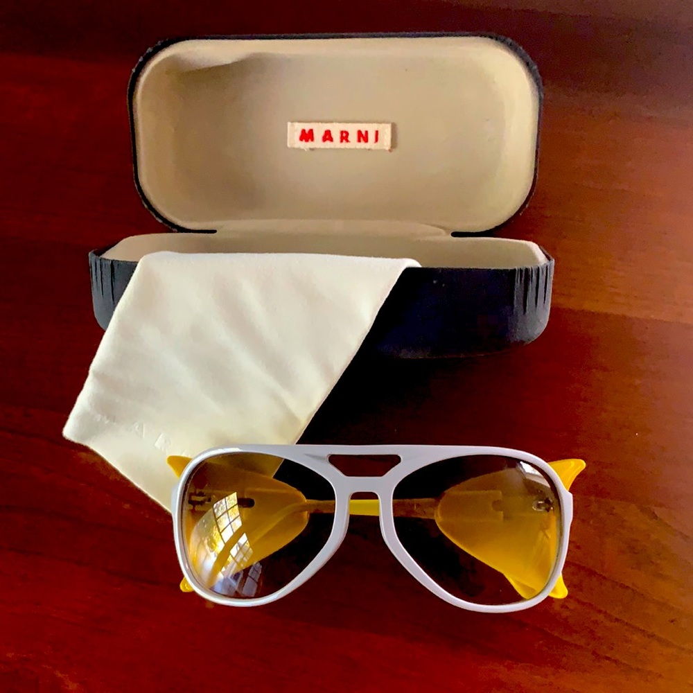 Marni unisex sunglasses. Yellow and white. Case and cleaning cloth.